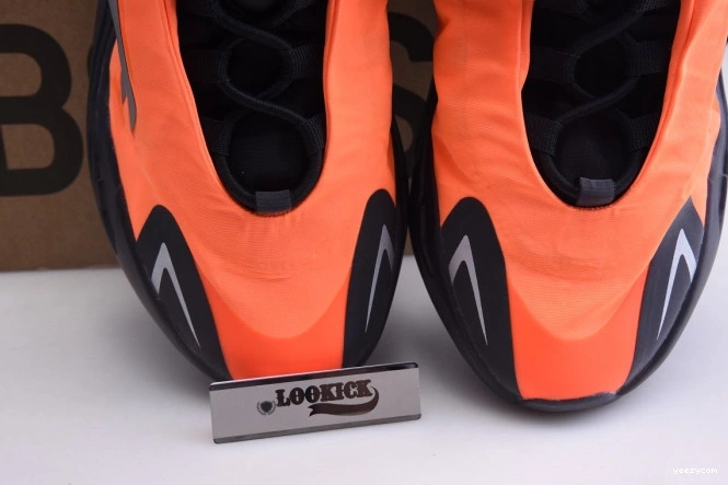 MNVN Adidas FV3258 Yeezy 700 Orange Boost 0707